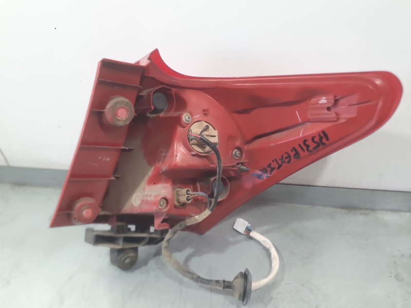 Recambio de piloto trasero izquierdo exterior para toyota auris (_e18_) 1.4 d-4d (nde180_) referencia OEM IAM 8156102740  