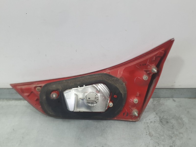Recambio de piloto trasero izquierdo interior para toyota auris (_e18_) 1.4 d-4d (nde180_) referencia OEM IAM 8159102450  
