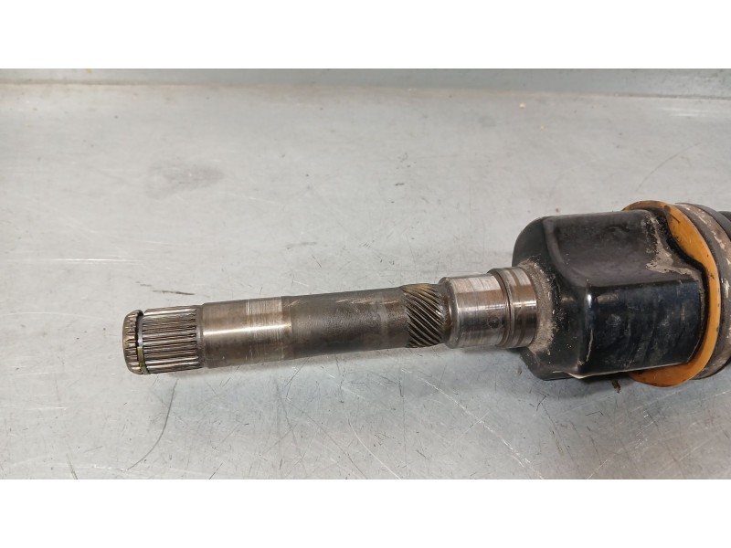 Recambio de transmision delantera derecha para chrysler voyager iv (rg, rs) 2.4 referencia OEM IAM 04641884AE  