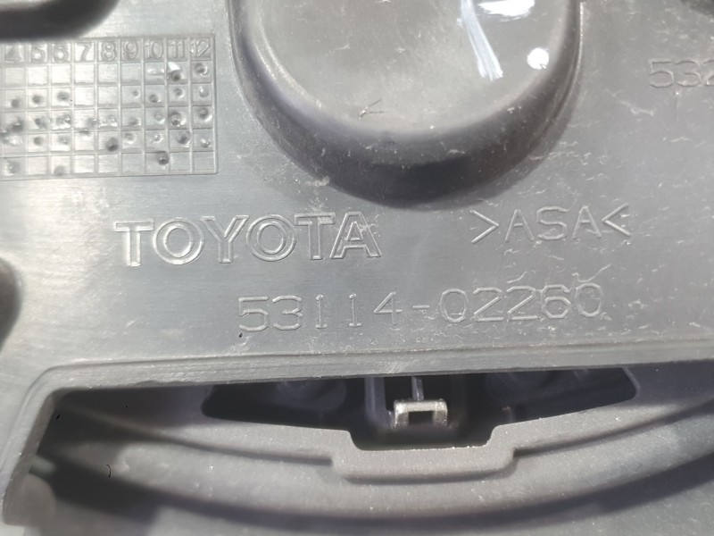 Recambio de rejilla delantera para toyota auris (_e18_) 1.4 d-4d (nde180_) referencia OEM IAM 5311402260  