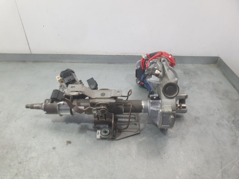 Recambio de columna direccion para toyota auris (_e18_) 1.4 d-4d (nde180_) referencia OEM IAM 4520A02113  
