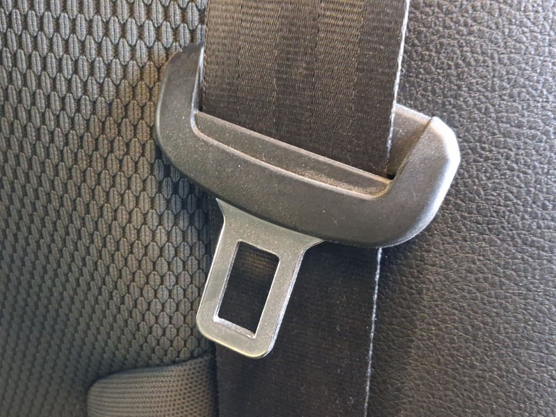 Recambio de cinturon seguridad trasero izquierdo para volkswagen golf vii (5g1, bq1, be1, be2) 1.6 tdi referencia OEM IAM 5G0857