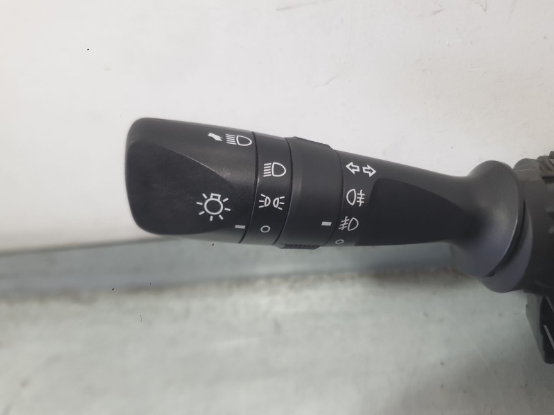 Recambio de mando luces para toyota auris (_e18_) 1.4 d-4d (nde180_) referencia OEM IAM 8414002740  8465202540