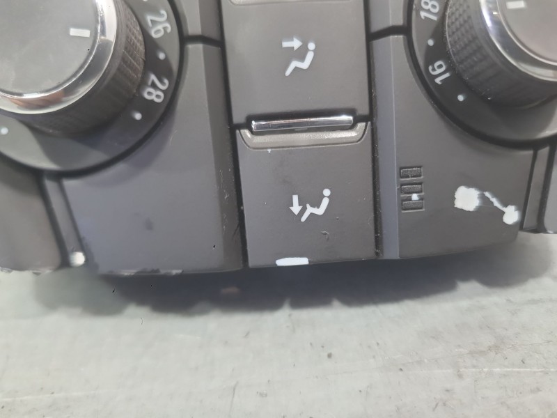 Recambio de mando climatizador para opel astra j sedán 1.4 turbo (69) referencia OEM IAM 13435148  