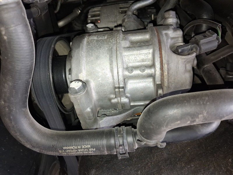 Recambio de compresor aire acondicionado para volkswagen golf vii (5g1, bq1, be1, be2) 1.6 tdi referencia OEM IAM 5Q0820803K  