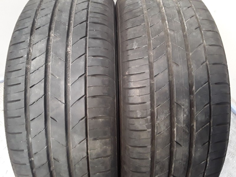 Recambio de neumatico pareja para neumaticos reutilizados - referencia OEM IAM 195551687V KUMHO 195/55/16/87V