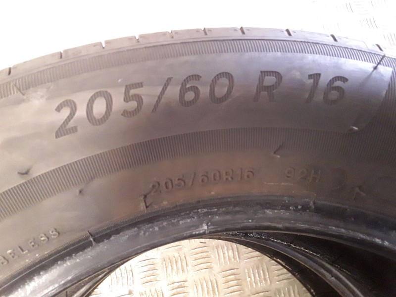Recambio de neumatico pareja para neumaticos reutilizados - referencia OEM IAM 205601692H MICHELIN 205/60/16/92H