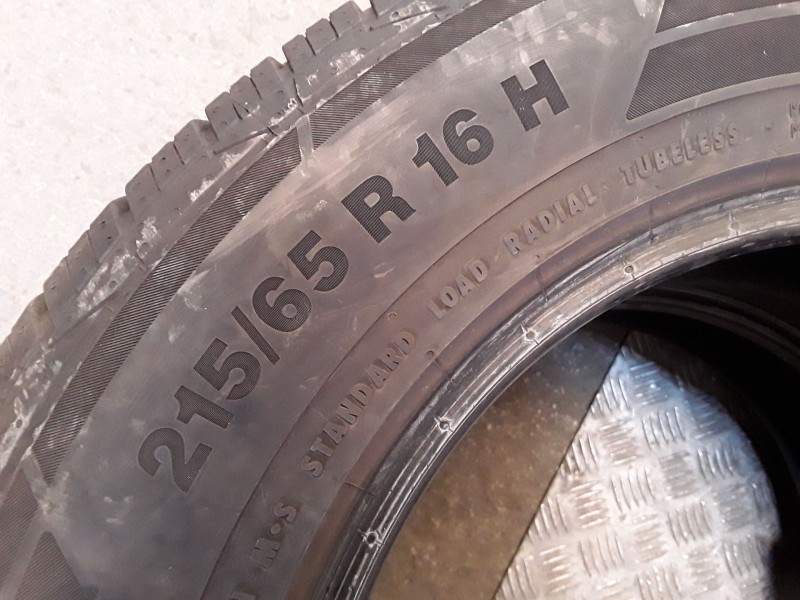 Recambio de neumatico pareja para neumaticos reutilizados - referencia OEM IAM 215651698H CONTINENTAL 215/65/16/98H
