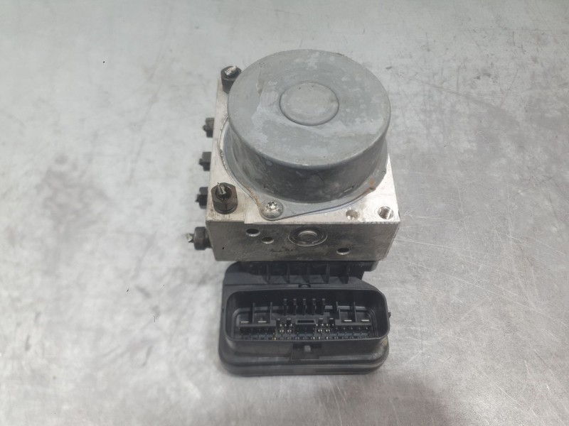 Recambio de abs para toyota corolla ranchera familiar (_e21_) 1.8 hybrid (zwe211) referencia OEM IAM 4451012600  