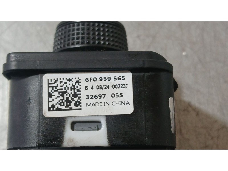 Recambio de mando retrovisor para seat arona (kj7, kjp) 1.0 tsi referencia OEM IAM 6F0959565  
