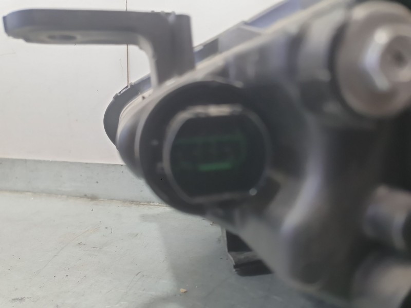 Recambio de faro derecho para hyundai i30 (gd) 1.6 crdi referencia OEM IAM 92102A6020  