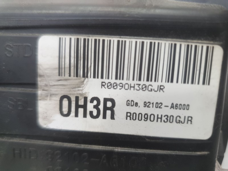 Recambio de faro derecho para hyundai i30 (gd) 1.6 crdi referencia OEM IAM 92102A6020  