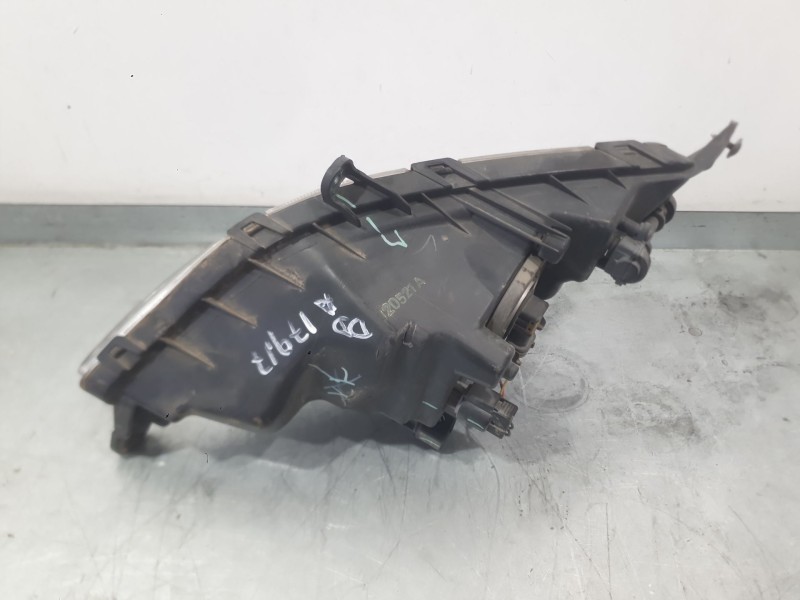 Recambio de faro antiniebla derecho para hyundai i30 (gd) 1.6 crdi referencia OEM IAM 92202A6110  