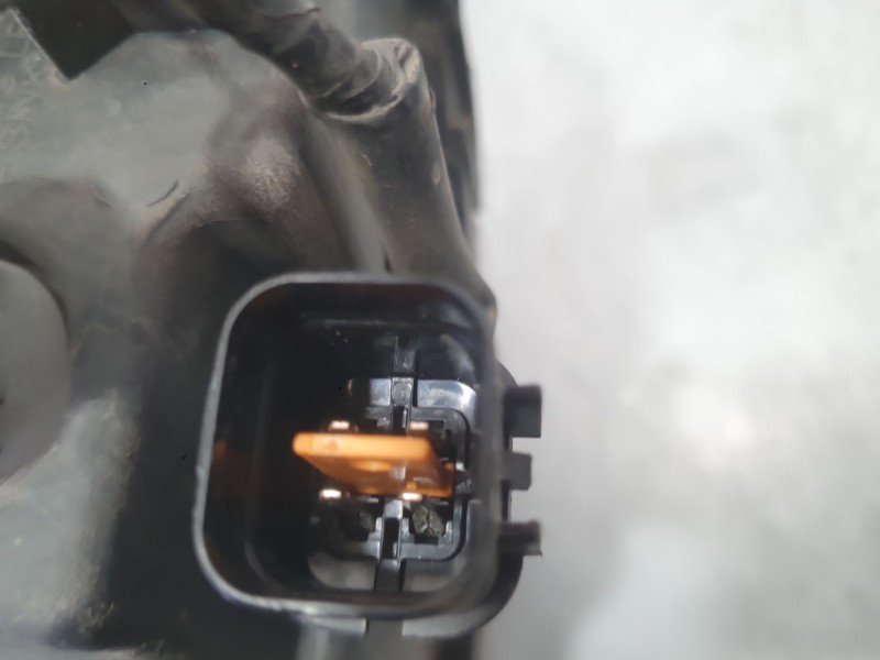 Recambio de faro antiniebla derecho para hyundai i30 (gd) 1.6 crdi referencia OEM IAM 92202A6110  