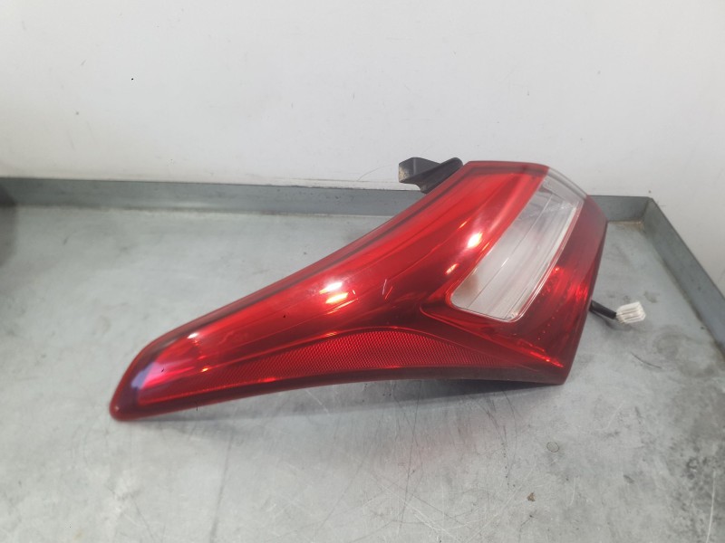 Recambio de piloto trasero izquierdo exterior para hyundai i30 (gd) 1.6 crdi referencia OEM IAM 92401A5020  