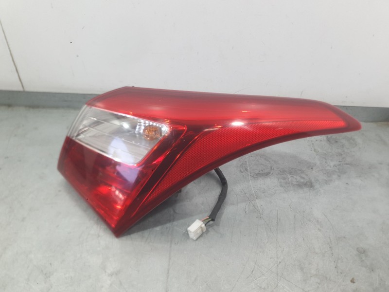 Recambio de piloto trasero derecho exterior para hyundai i30 (gd) 1.6 crdi referencia OEM IAM 92402A5020  