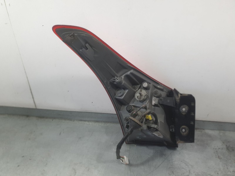 Recambio de piloto trasero derecho exterior para hyundai i30 (gd) 1.6 crdi referencia OEM IAM 92402A5020  