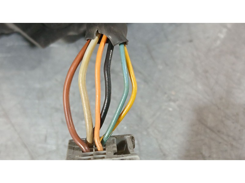 Recambio de retrovisor izquierdo para ford focus ii (da_, hcp, dp) 1.6 tdci referencia OEM IAM 8M5117683YF  