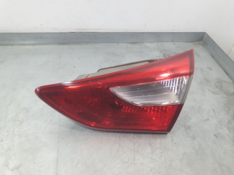 Recambio de piloto trasero derecho interior para hyundai i30 (gd) 1.6 crdi referencia OEM IAM 92404A5010  