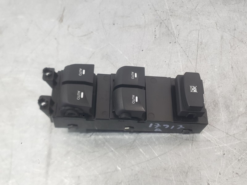 Recambio de mando elevalunas delantero izquierdo para hyundai i30 (gd) 1.6 crdi referencia OEM IAM 93571A6010  
