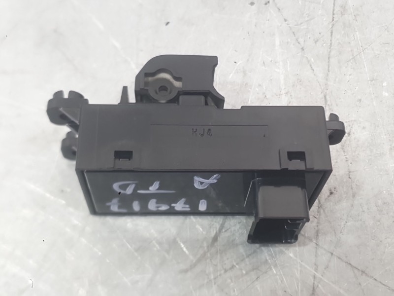 Recambio de mando elevalunas trasero derecho para hyundai i30 (gd) 1.6 crdi referencia OEM IAM 93576A6010  