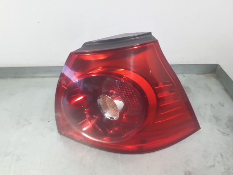 Recambio de piloto trasero derecho exterior para volkswagen golf v (1k1) 1.9 tdi referencia OEM IAM 1K6945096AA  