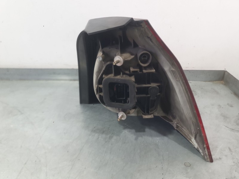 Recambio de piloto trasero izquierdo exterior para volkswagen golf v (1k1) 1.9 tdi referencia OEM IAM 1K6945095AA  