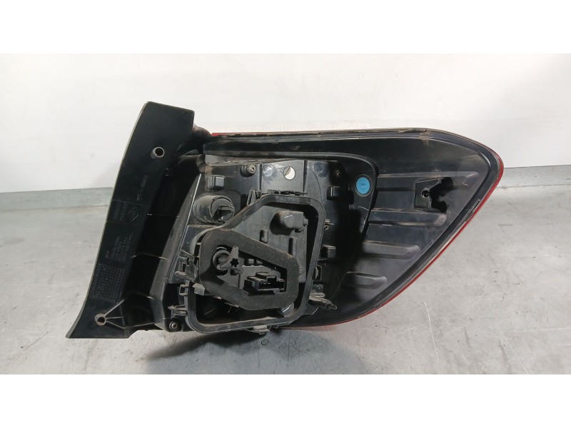Recambio de piloto trasero izquierdo para dacia sandero ii (b8_) tce 90 lpg (b8m1) referencia OEM IAM 265554938R  