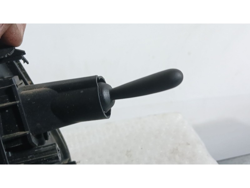 Recambio de retrovisor izquierdo para dacia sandero ii (b8_) tce 90 lpg (b8m1) referencia OEM IAM 963021832R  