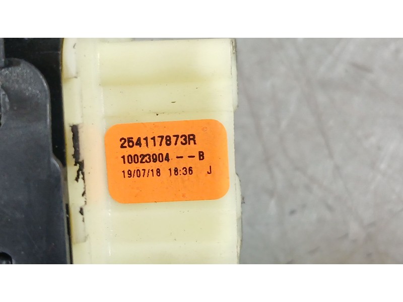 Recambio de mando elevalunas delantero izquierdo para dacia sandero ii (b8_) tce 90 lpg (b8m1) referencia OEM IAM 254116484R  