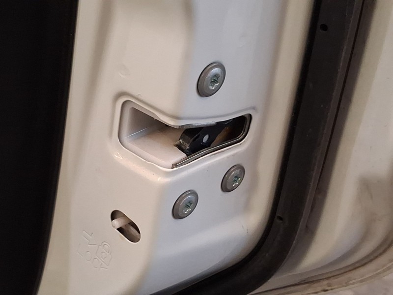 Recambio de cerradura puerta trasera derecha para suzuki ignis iii (mf, ff) 1.2 hybrid (atk412) referencia OEM IAM 8231062R16000
