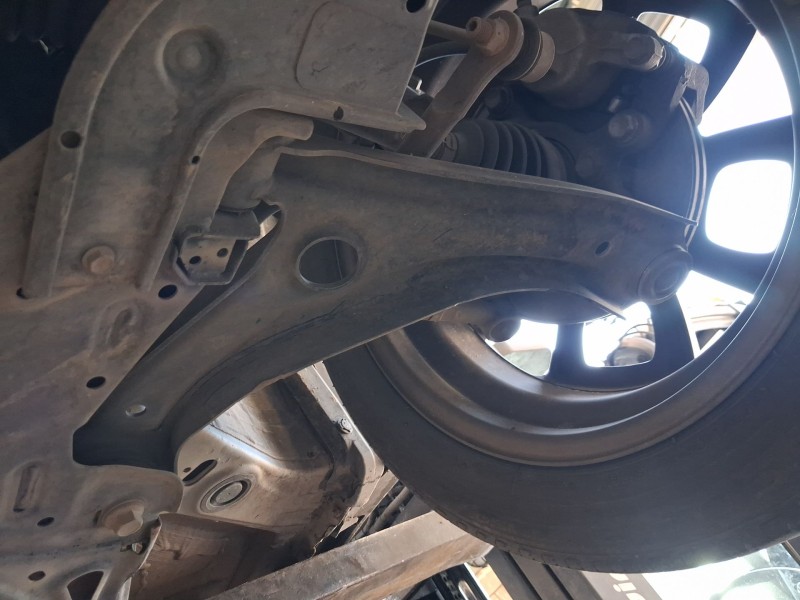 Recambio de brazo suspension inferior delantero izquierdo para suzuki ignis iii (mf, ff) 1.2 hybrid (atk412) referencia OEM IAM 
