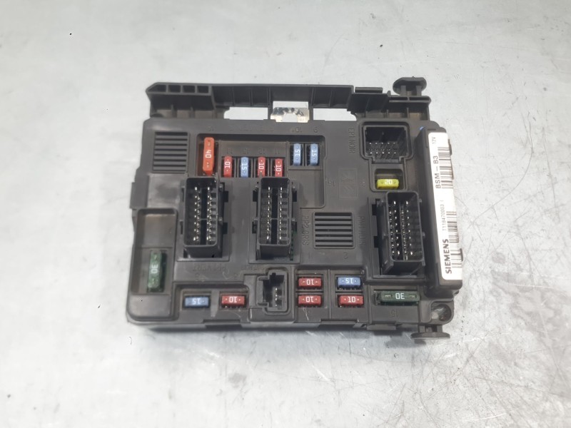 Recambio de caja reles / fusibles para citroën xsara picasso (n68) 2.0 hdi referencia OEM IAM 9643498880 T118470003 SIEMENS