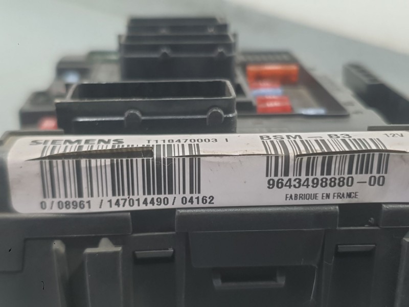 Recambio de caja reles / fusibles para citroën xsara picasso (n68) 2.0 hdi referencia OEM IAM 9643498880 T118470003 SIEMENS