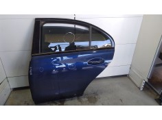 PUERTA TRASERA IZQUIERDA A2067301701 TOCADA 