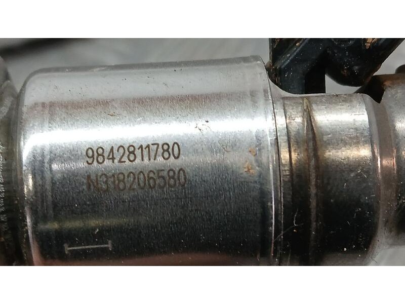 Recambio de inyector adblue para opel combo furgoneta/monovolumen (k9) 1.5 d referencia OEM IAM 9842811780  A3C00216200