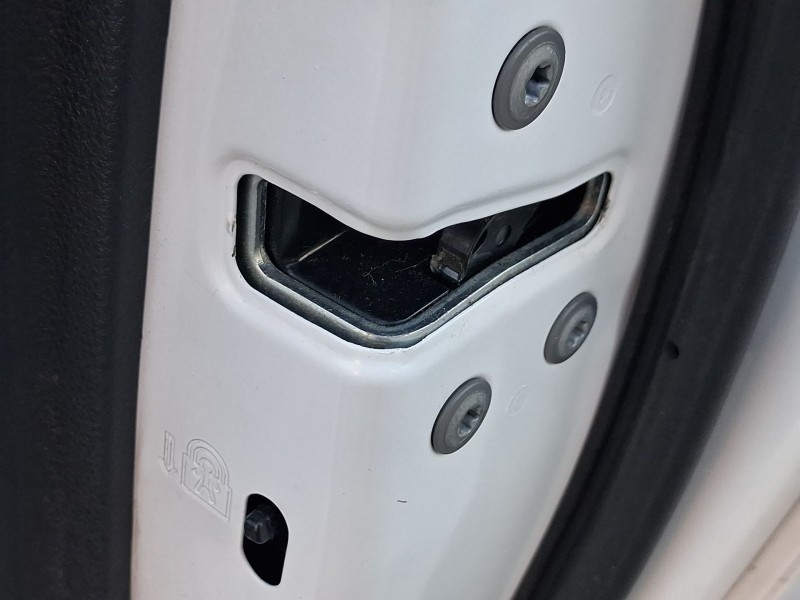 Recambio de cerradura puerta trasera derecha para toyota corolla ranchera familiar (_e21_) 1.8 hybrid (zwe211) referencia OEM IA