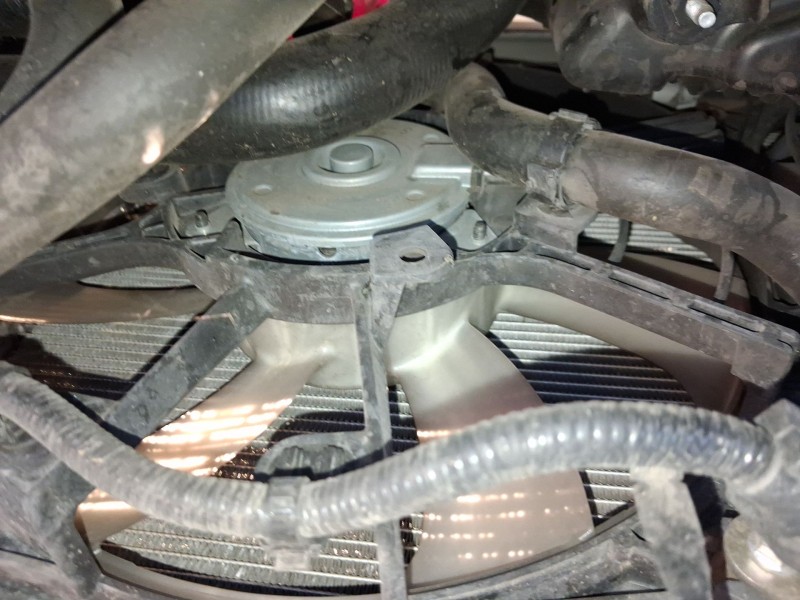 Recambio de electroventilador para toyota corolla ranchera familiar (_e21_) 1.8 hybrid (zwe211) referencia OEM IAM 163630T190  