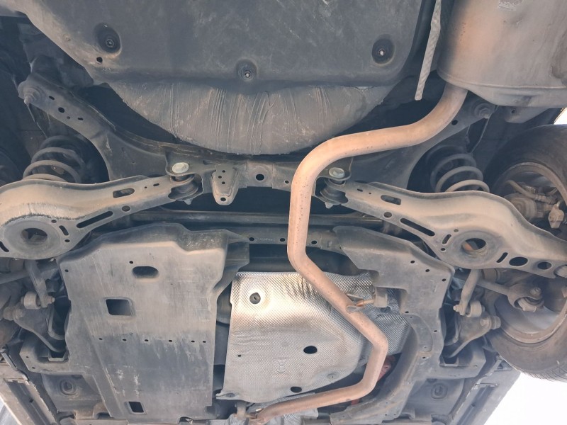 Recambio de puente trasero para toyota corolla ranchera familiar (_e21_) 1.8 hybrid (zwe211) referencia OEM IAM 5120602090 DISCO