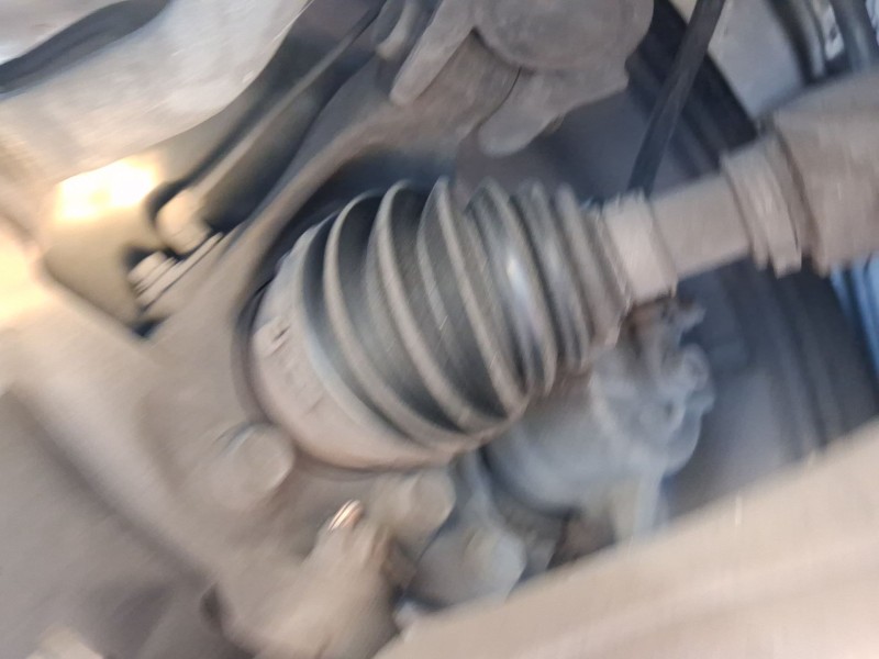 Recambio de transmision delantera izquierda para toyota corolla ranchera familiar (_e21_) 1.8 hybrid (zwe211) referencia OEM IAM