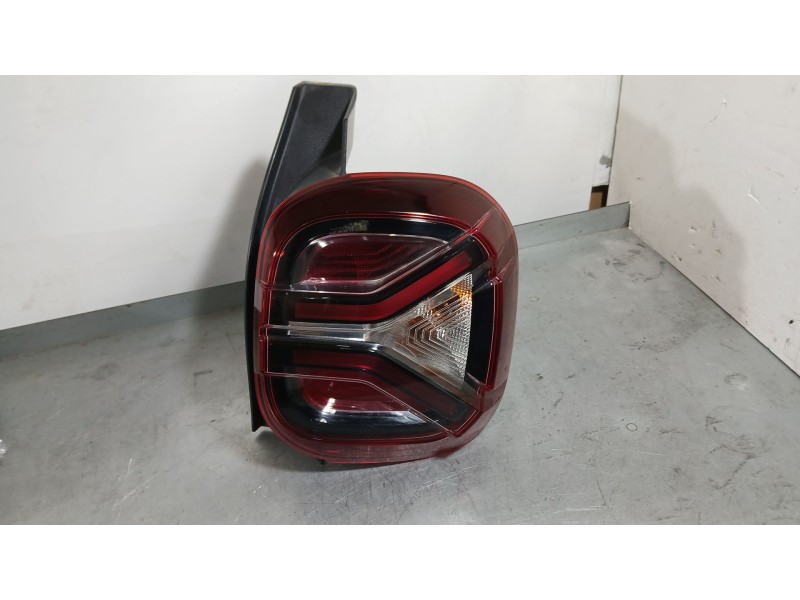 Recambio de piloto trasero derecho para dacia duster (hm_) 1.0 tce 90 referencia OEM IAM 265507316R  