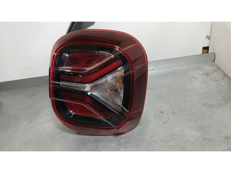 Recambio de piloto trasero derecho para dacia duster (hm_) 1.0 tce 90 referencia OEM IAM 265507316R  