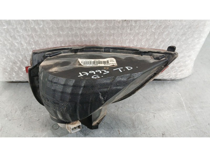 Recambio de piloto trasero derecho paragolpes para dacia duster (hm_) 1.0 tce 90 referencia OEM IAM 265545106R  