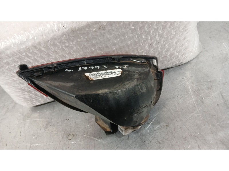 Recambio de piloto trasero izquierdo paragolpes para dacia duster (hm_) 1.0 tce 90 referencia OEM IAM 265855178R  
