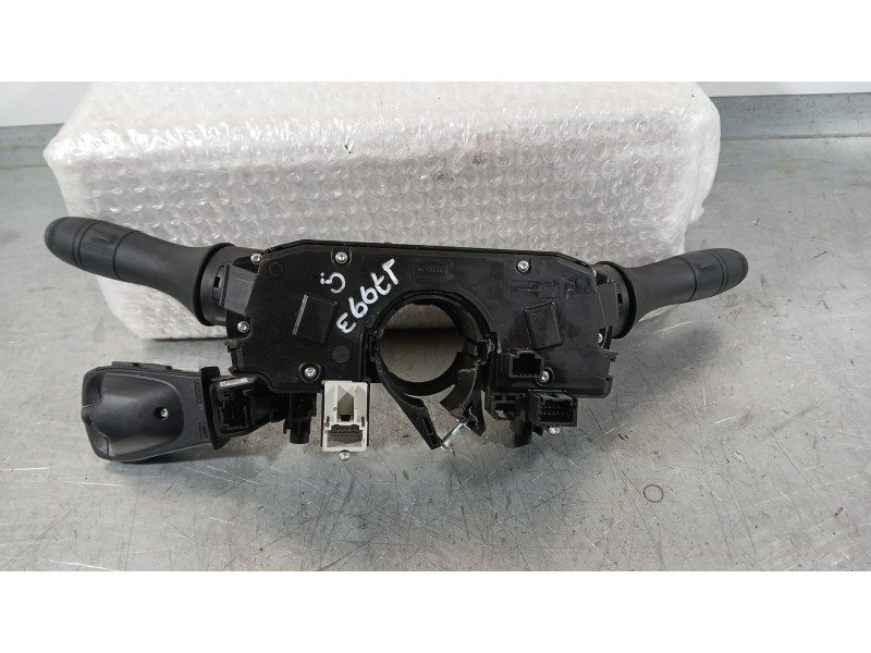 Recambio de mando luces y limpia para dacia duster (hm_) 1.0 tce 90 referencia OEM IAM 255672798R  