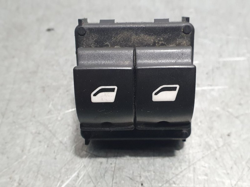 Recambio de mando elevalunas delantero izquierdo para citroën berlingo feel m referencia OEM IAM 98016298ZD  