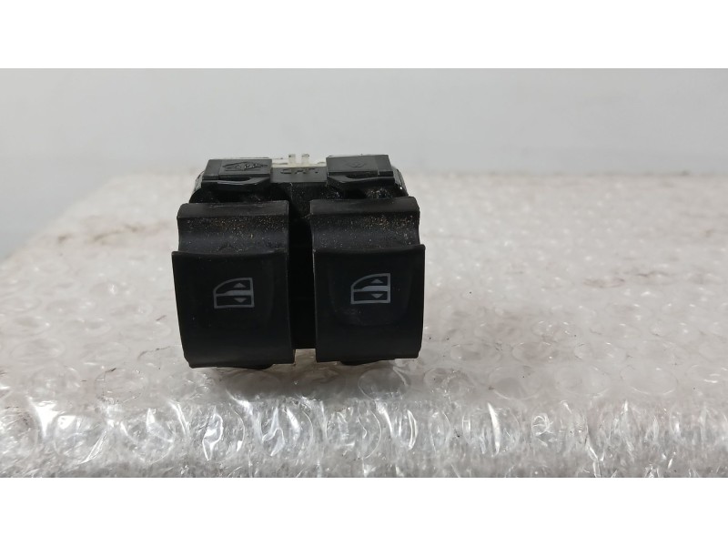 Recambio de mando elevalunas delantero izquierdo para dacia duster (hm_) 1.0 tce 90 referencia OEM IAM 254111342R  