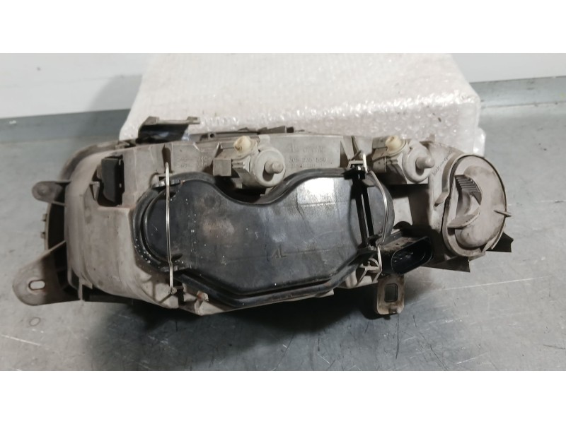 Recambio de faro derecho para alfa romeo 147 (937_) 1.6 16v t.spark eco (937.axa1a, 937.bxa1a) referencia OEM IAM 46826194  
