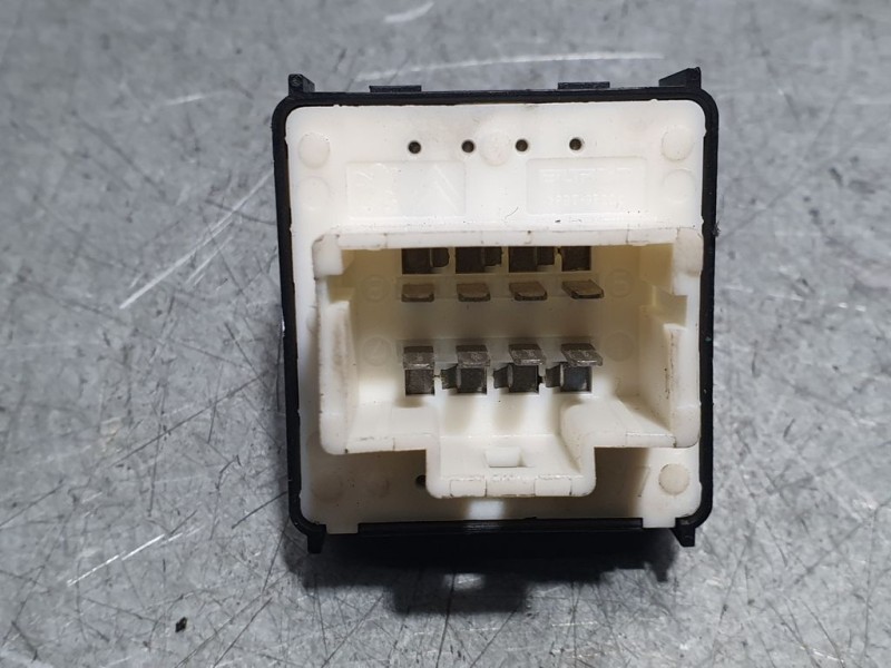 Recambio de mando elevalunas delantero izquierdo para citroën berlingo feel m referencia OEM IAM 98016298ZD  