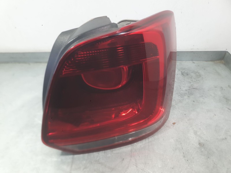 Recambio de piloto trasero derecho para volkswagen polo v (6r1, 6c1) 1.6 tdi referencia OEM IAM 6R0945096AH  